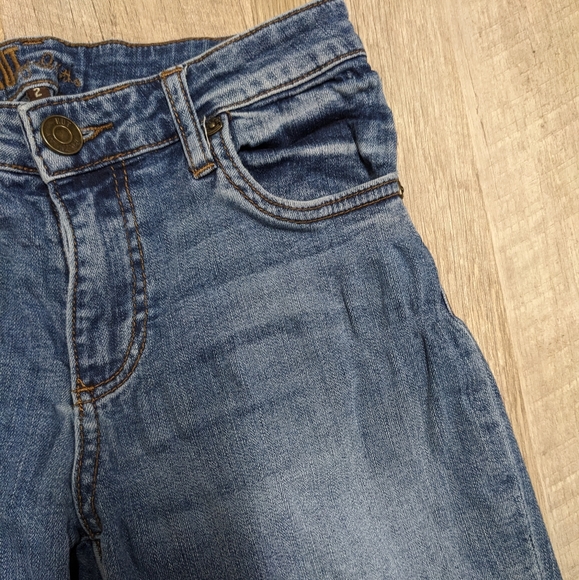 Kut from the Kloth Abigail Crop Straight Leg Jeans - Picture 8 of 10